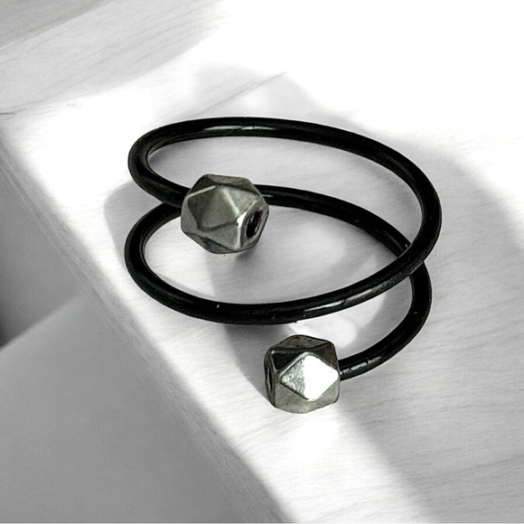 5 For $25💫Alternative Biker Black Wire Coiled Ring - Picture 4 of 5